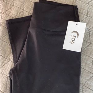 Zyia Workout Capri